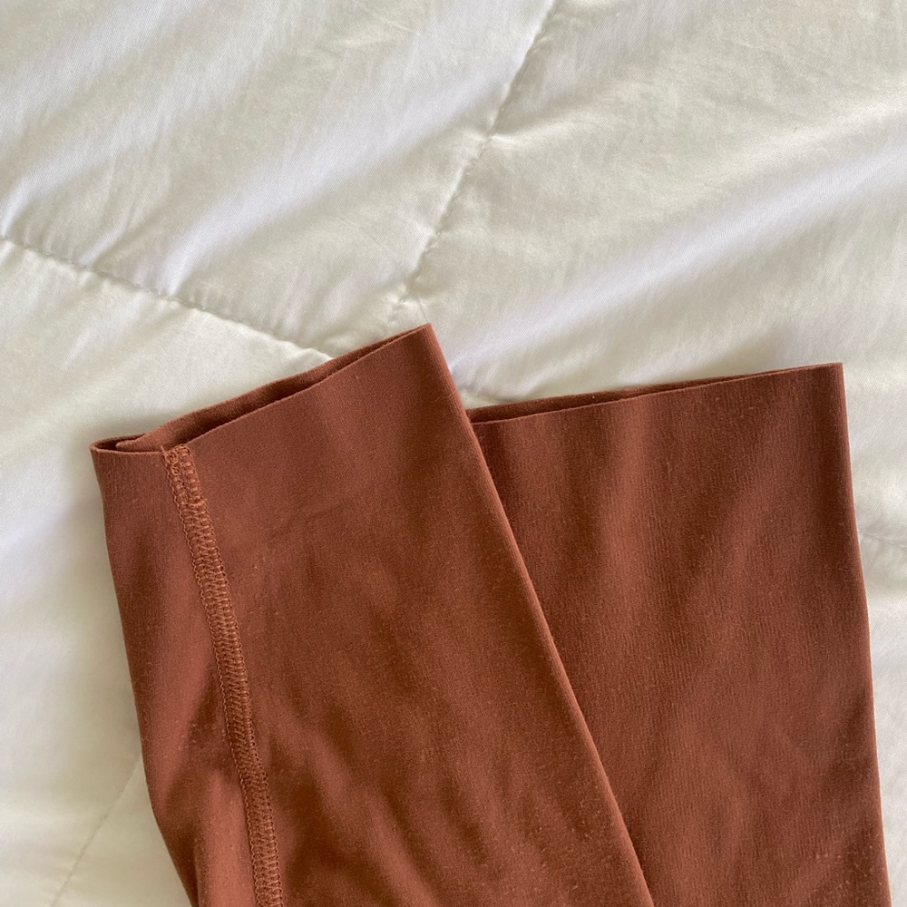 Nike Mauve Leggings - Picture 2 of 4